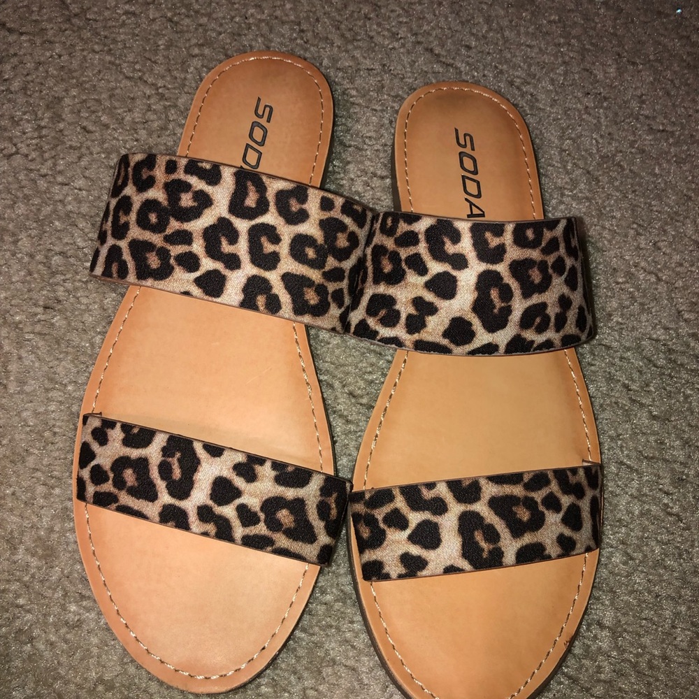 Cheetah flat sandals